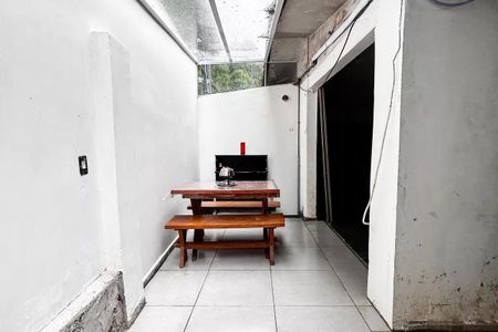 Casa para alugar com 196m², 4 quartos e sem vaga