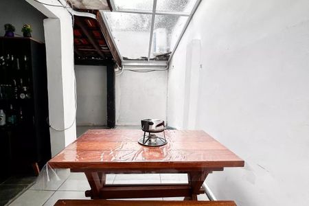 Casa para alugar com 4 quartos, 196m² em Chácara Flora, São Paulo