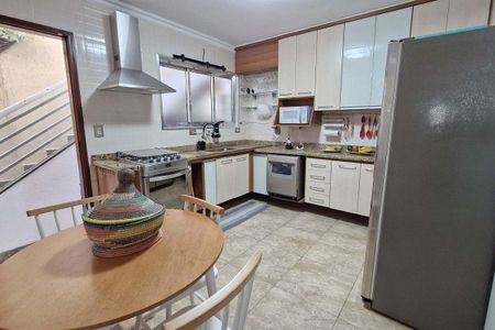 Casa à venda com 3 quartos, 102m² em Parque Vitoria, São Paulo