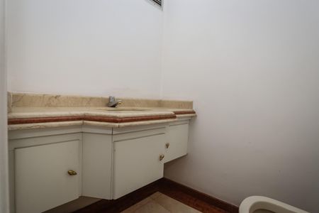 Apartamento à venda com 138m², 3 quartos e 3 vagas Apartamento à venda com 138m², 3 quartos e 3 vagasLavabo