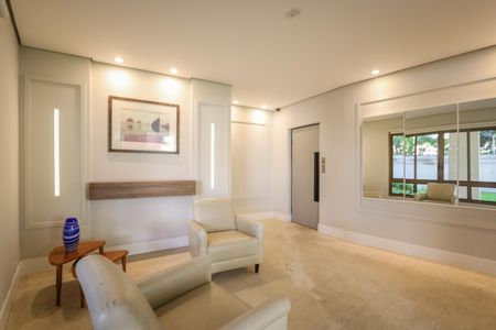 Apartamento à venda com 138m², 3 quartos e 3 vagas Apartamento à venda com 138m², 3 quartos e 3 vagasHall de Entrada