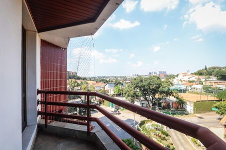 Apartamento à venda com 138m², 3 quartos e 3 vagas Apartamento à venda com 138m², 3 quartos e 3 vagasVaranda