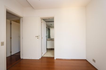 Apartamento à venda com 138m², 3 quartos e 3 vagas Apartamento à venda com 138m², 3 quartos e 3 vagasSuite 2