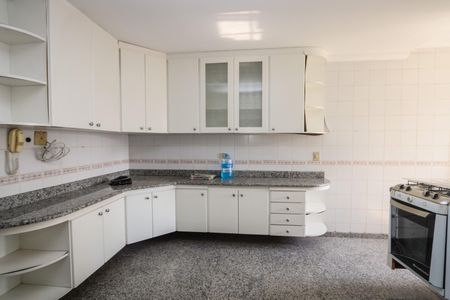 Apartamento à venda com 138m², 3 quartos e 3 vagas Apartamento à venda com 138m², 3 quartos e 3 vagasCozinha