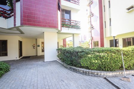 Apartamento à venda com 138m², 3 quartos e 3 vagas Apartamento à venda com 138m², 3 quartos e 3 vagasEntrada