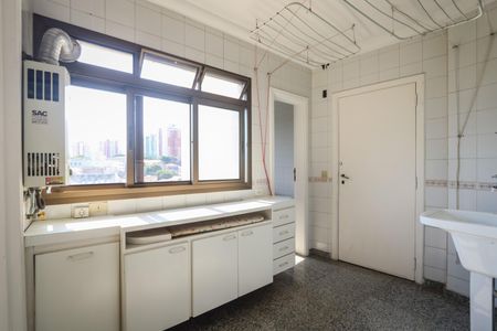 Apartamento à venda com 138m², 3 quartos e 3 vagas Apartamento à venda com 138m², 3 quartos e 3 vagasÁrea de Serviço