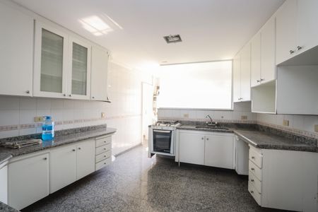 Apartamento à venda com 138m², 3 quartos e 3 vagas Apartamento à venda com 138m², 3 quartos e 3 vagasCozinha