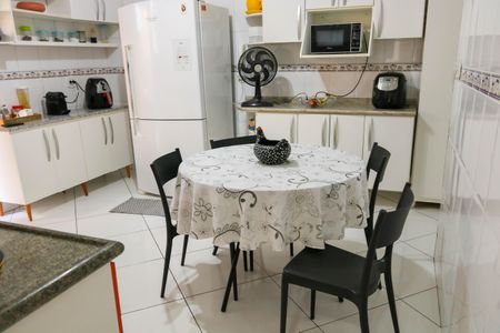 Casa de condomínio à venda com 87m², 2 quartos e 1 vaga Casa de condomínio à venda com 87m², 2 quartos e 1 vagaCozinha