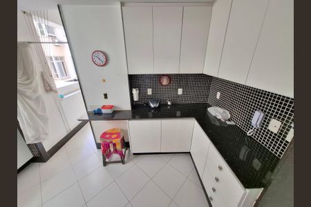 Apartamento à venda com 110m², 2 quartos e sem vaga Apartamento à venda com 110m², 2 quartos e sem vagaCozinha