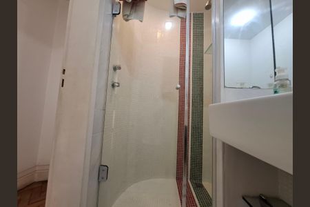 Apartamento à venda com 110m², 2 quartos e sem vaga Apartamento à venda com 110m², 2 quartos e sem vagaBanheiro