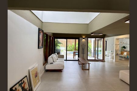 Casa à venda com 4 quartos, 252m² em Alphaville, Santana de Parnaíba