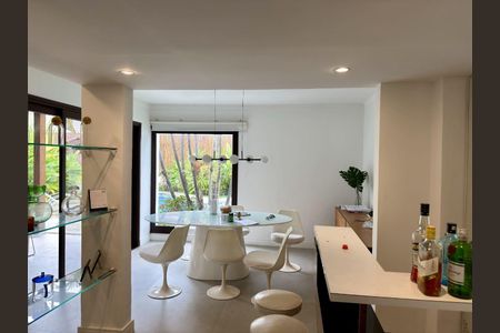 Casa à venda com 4 quartos, 252m² em Alphaville, Santana de Parnaíba