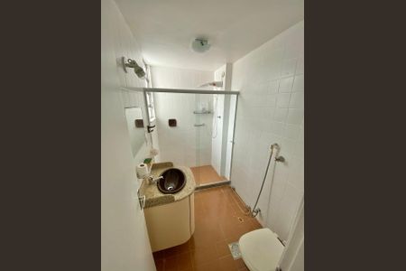 Apartamento à venda com 75m², 2 quartos e 1 vagaBabanheiro Social