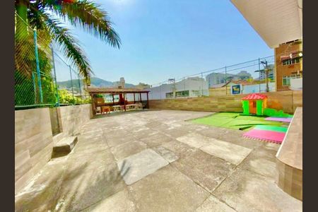 Apartamento à venda com 75m², 2 quartos e 1 vagaÁrea comum