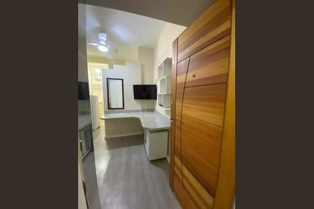 Apartamento à venda com 1 quarto, 16m² em Catete, Rio de Janeiro