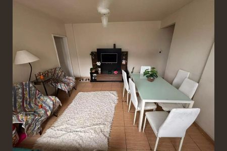 Apartamento à venda com 70m², 2 quartos e sem vaga
