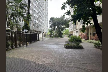 Apartamento à venda com 70m², 2 quartos e sem vaga