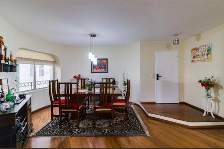 Apartamento à venda com 130m², 3 quartos e 3 vagas