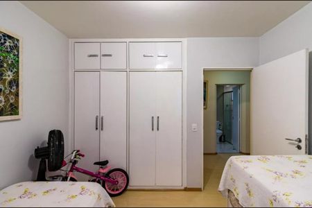 Apartamento à venda com 130m², 3 quartos e 3 vagas
