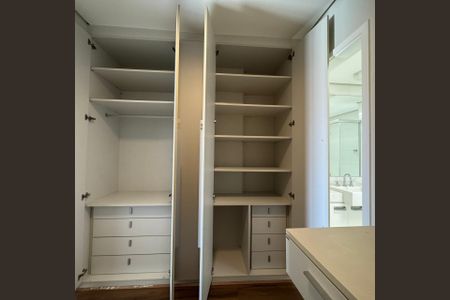 Apartamento à venda com 4 quartos, 342m² em Vila Cordeiro, São Paulo