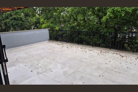 Casa à venda com 4 quartos, 430m² em Jardim Cordeiro, São Paulo