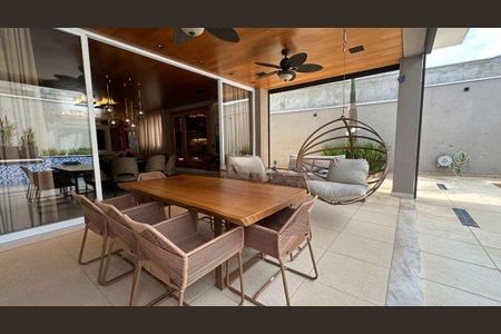 Casa à venda com 4 quartos, 450m² em Residencial Onze (Alphaville), Santana de Parnaíba