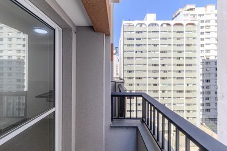 Studio para alugar com 25m², 1 quarto e sem vaga Studio para alugar com 25m², 1 quarto e sem vagaVaranda