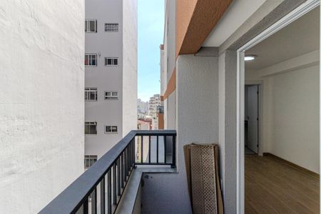 Studio para alugar com 25m², 1 quarto e sem vaga Studio para alugar com 25m², 1 quarto e sem vagaVaranda