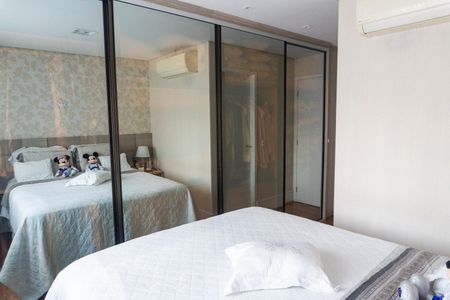 Apartamento à venda com 108m², 3 quartos e 3 vagas Apartamento à venda com 108m², 3 quartos e 3 vagasSuite
