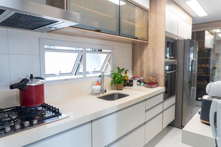 Apartamento à venda com 108m², 3 quartos e 3 vagas Apartamento à venda com 108m², 3 quartos e 3 vagasCozinha