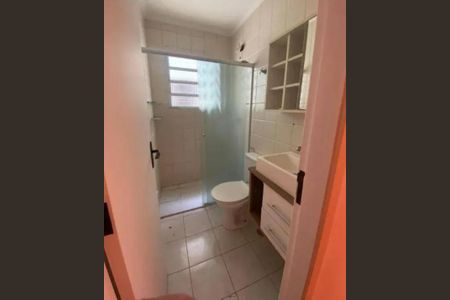 Casa de condomínio para alugar com 70m², 2 quartos e 2 vagasBanheiro