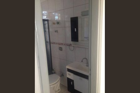 Banheiro de apartamento para alugar com 2 quartos, 90m² em Gonzaga, Santos