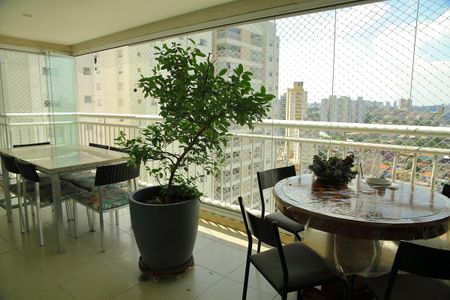 Apartamento à venda com 155m², 3 quartos e 3 vagasVaranda Gourmet da Sala