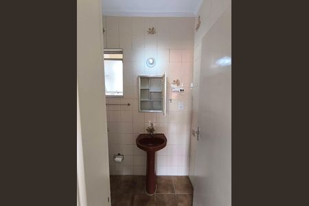 Banheiro de apartamento para alugar com 1 quarto, 60m² em Vila Valenca, São Vicente