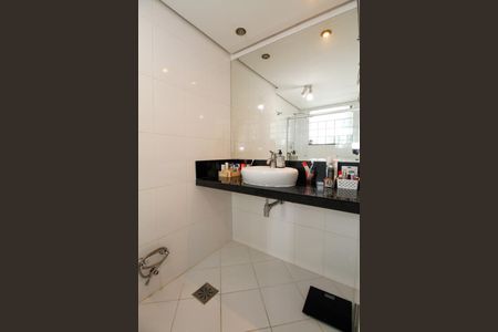 Apartamento à venda com 114m², 3 quartos e 1 vaga Apartamento à venda com 114m², 3 quartos e 1 vagaBanheiro da Suíte