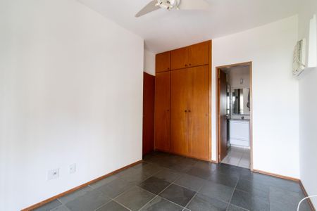 Apartamento à venda com 74m², 2 quartos e 1 vaga Apartamento à venda com 74m², 2 quartos e 1 vagaSuite