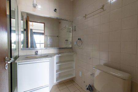 Apartamento à venda com 74m², 2 quartos e 1 vaga Apartamento à venda com 74m², 2 quartos e 1 vagaBanheiro da Suíte
