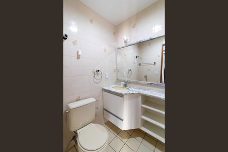 Apartamento à venda com 74m², 2 quartos e 1 vaga Apartamento à venda com 74m², 2 quartos e 1 vagaBanheiro