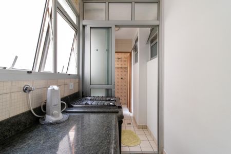Apartamento à venda com 74m², 2 quartos e 1 vaga Apartamento à venda com 74m², 2 quartos e 1 vagaCozinha