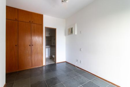 Apartamento à venda com 74m², 2 quartos e 1 vaga Apartamento à venda com 74m², 2 quartos e 1 vagaSuite