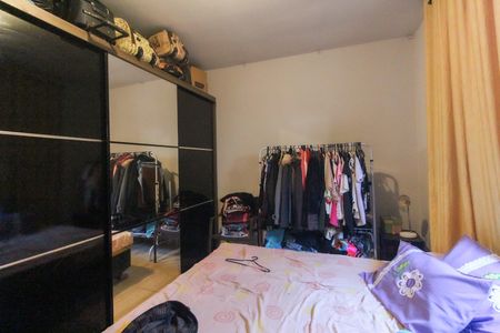 Casa à venda com 250m², 4 quartos e 3 vagas Casa à venda com 250m², 4 quartos e 3 vagasQuarto 2 Casa 2