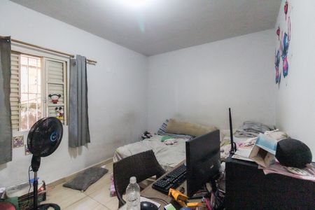 Casa à venda com 250m², 4 quartos e 3 vagas Casa à venda com 250m², 4 quartos e 3 vagasQuarto 1 Casa 2