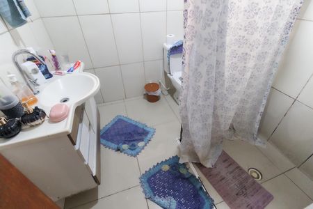 Casa à venda com 250m², 4 quartos e 3 vagas Casa à venda com 250m², 4 quartos e 3 vagasBanheiro