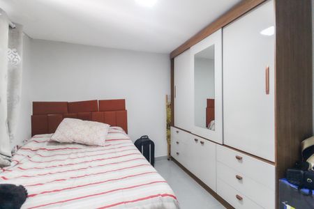 Casa à venda com 250m², 4 quartos e 3 vagas Casa à venda com 250m², 4 quartos e 3 vagasQuarto Casa 1