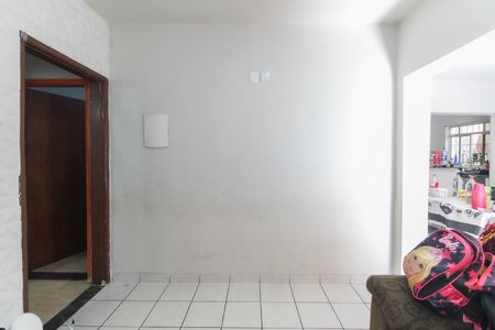 Casa à venda com 250m², 4 quartos e 3 vagas Casa à venda com 250m², 4 quartos e 3 vagasSala Casa 2