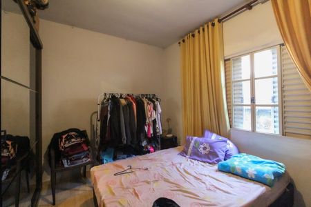 Casa à venda com 250m², 4 quartos e 3 vagas Casa à venda com 250m², 4 quartos e 3 vagasQuarto 2 Casa 2