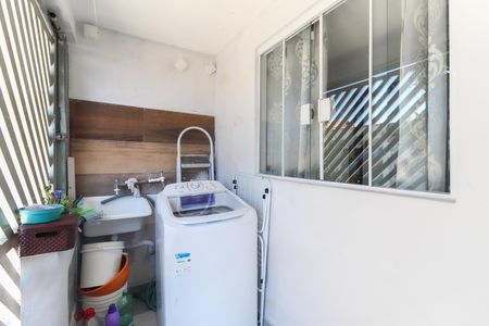 Casa à venda com 250m², 4 quartos e 3 vagas Casa à venda com 250m², 4 quartos e 3 vagasÁrea de Serviço Casa 1