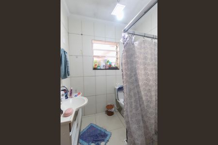 Casa à venda com 250m², 4 quartos e 3 vagas Casa à venda com 250m², 4 quartos e 3 vagasBanheiro