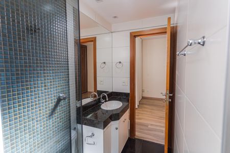 Apartamento à venda com 94m², 3 quartos e 4 vagasBanheiro da Suíte