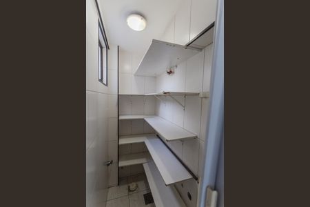 Apartamento à venda com 94m², 3 quartos e 4 vagasDespensa